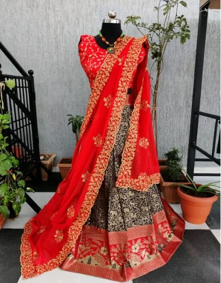 ABHISARIKA VOGUISH Embroidered Banarsi Women Lehenga - Free Size, Semi Stitched, Pack of1